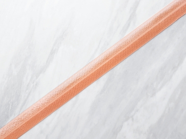 Guma łamana łososiowa z jednej strony połyskująca - 2cm