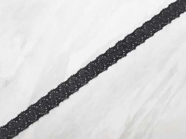 Wąska połyskująca czarna koronka - szerokość 1,7 cm
